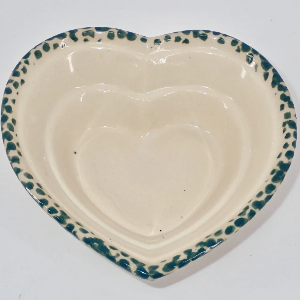Heritage Pottery Heart Shape Serving ~ Sponge Bowl 6” Long 3